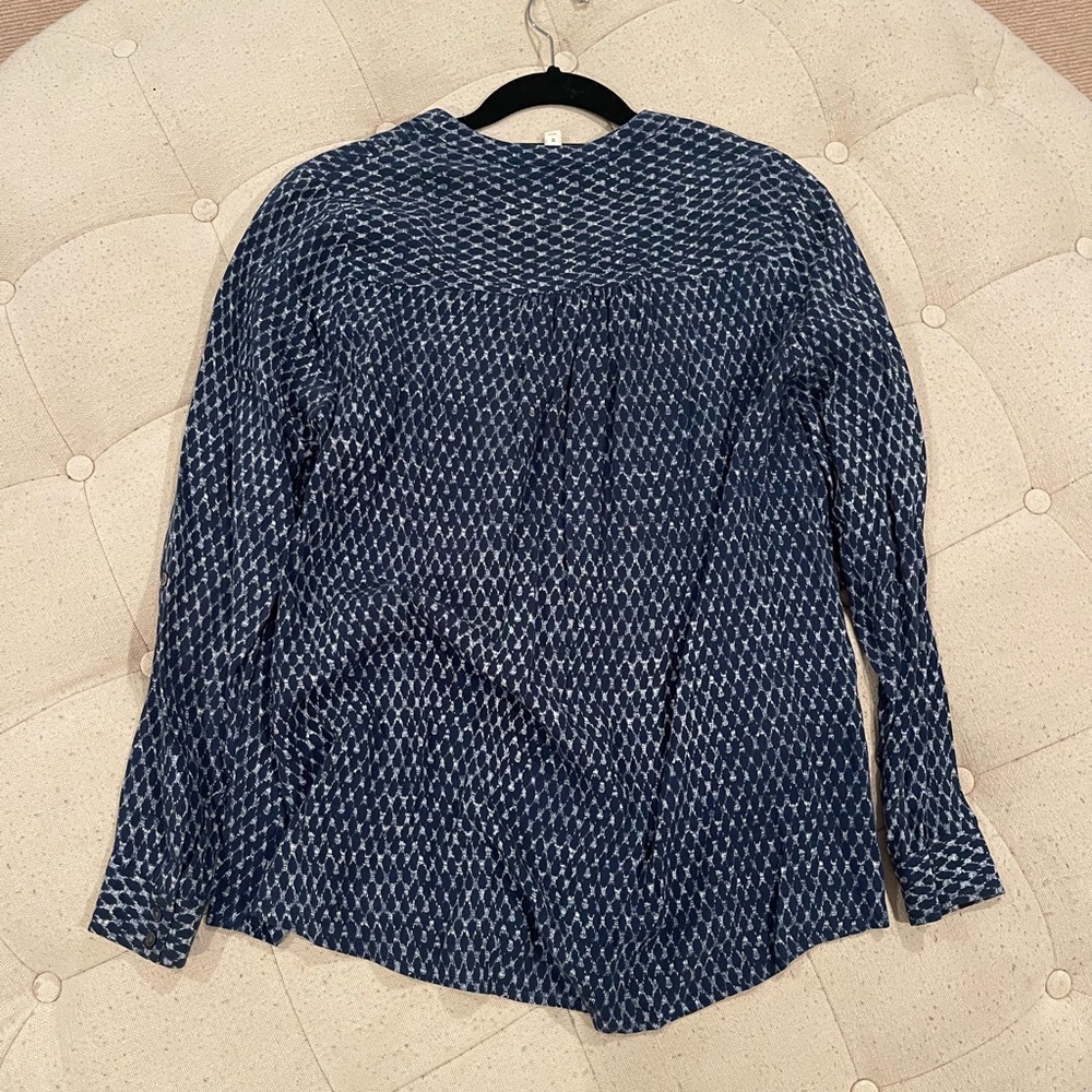 Soft Joie - Blue Patterned Button Up Top - image 7